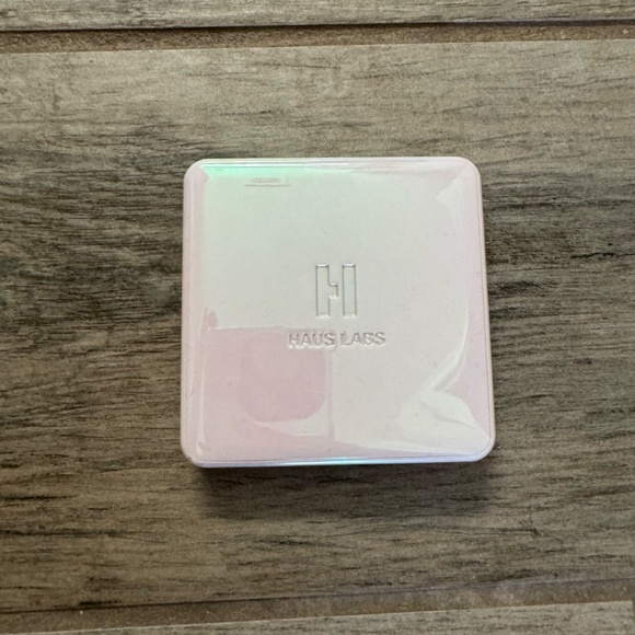 Haus Labs "Pink Amethyst" highlighter - Picture 2 of 12